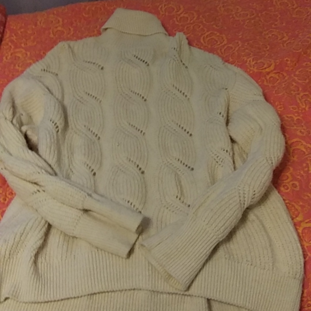 Sweater - Picture 1 of 1